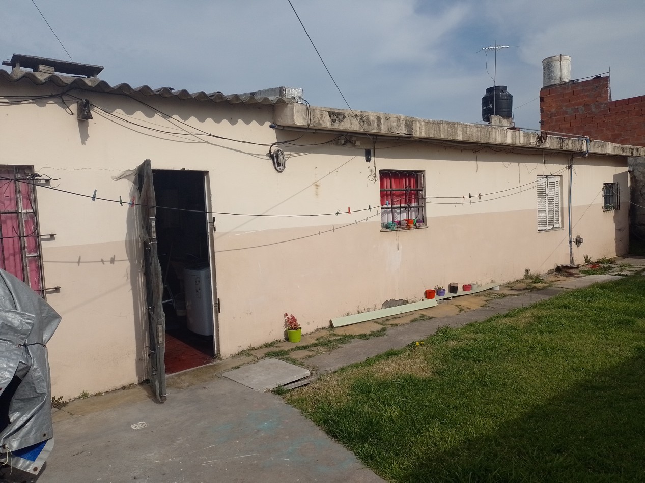 **MULTIFAMILIAR (3 UNIDADES) A REFACCIONAR, EN BARRIO CERRITO** 