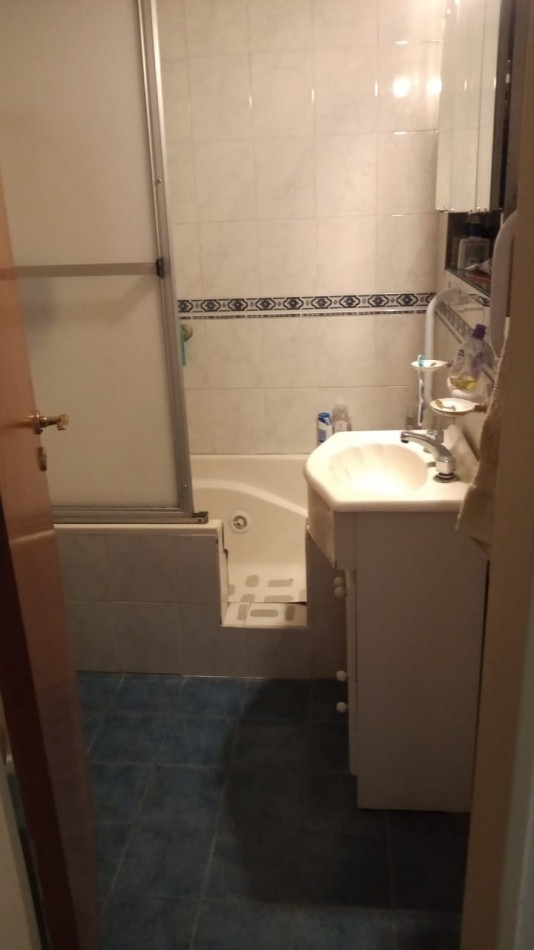 ¡BAJO VALOR! **DEPARTAMENTO 3 AMBIENTES EN ZONA PUERTO** 