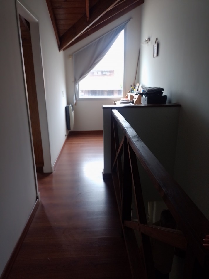 **DUPLEX SEMINUEVO EN COLINAS DE PERALTA RAMOS**