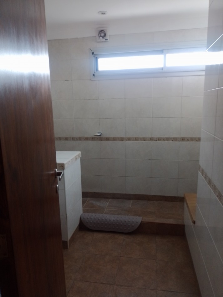 **DUPLEX SEMINUEVO EN COLINAS DE PERALTA RAMOS**