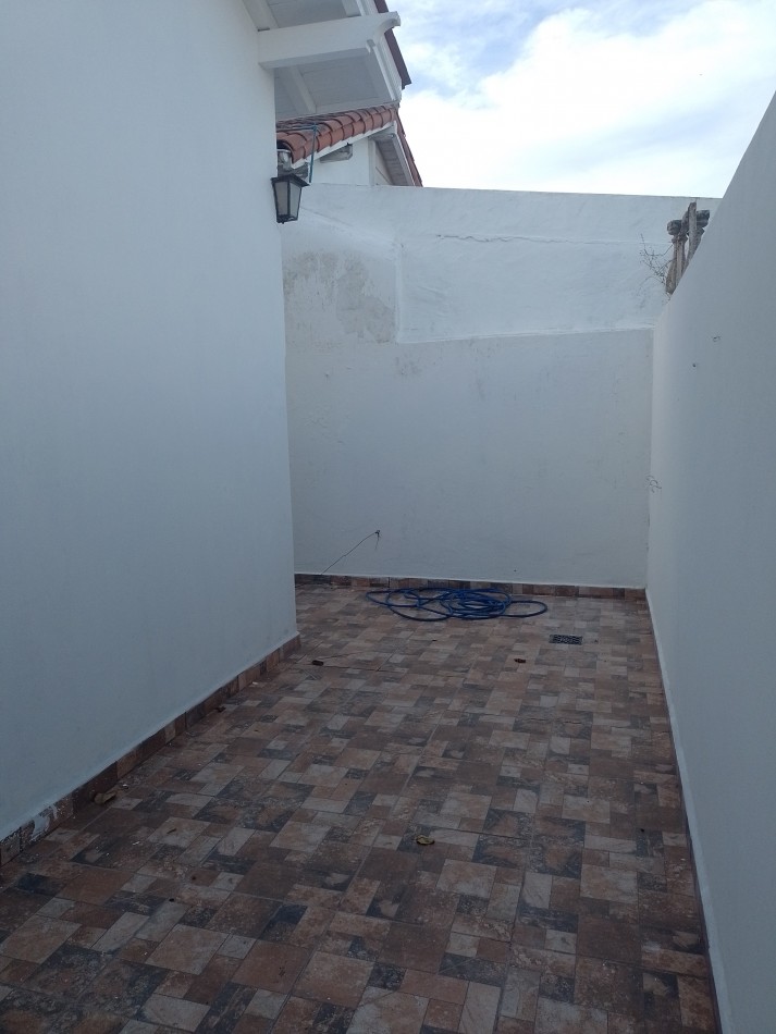 **CHALET EN VENTA EN PRIMERA JUNTA -A DOS CUADRAS DEL HOSPITAL PRIVADO DE COMUNIDAD (HPC)-**