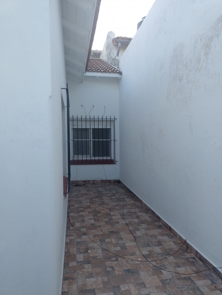 **CHALET EN VENTA EN PRIMERA JUNTA -A DOS CUADRAS DEL HOSPITAL PRIVADO DE COMUNIDAD (HPC)-**