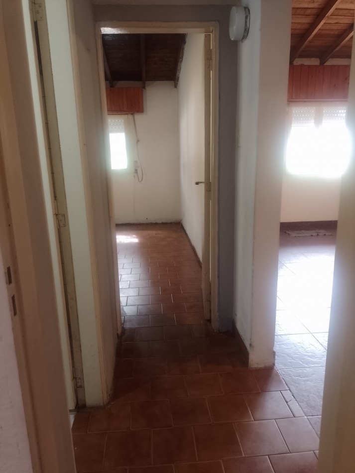 **CASA 3 AMBIENTES EN SAN JACINTO** 