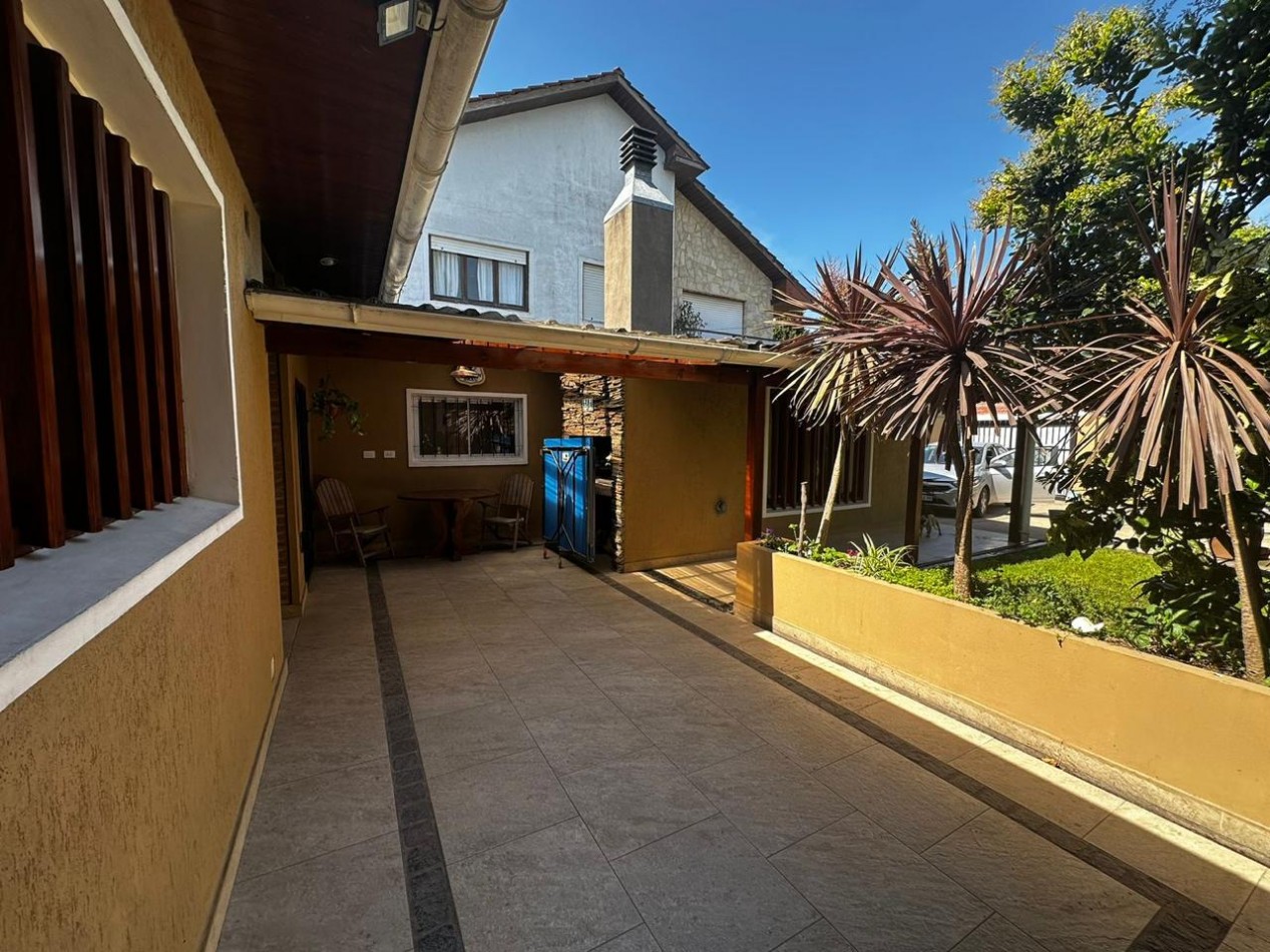 **HERMOSA CASA ¡APTO CREDITO! EN BARRIO CERRITO** 