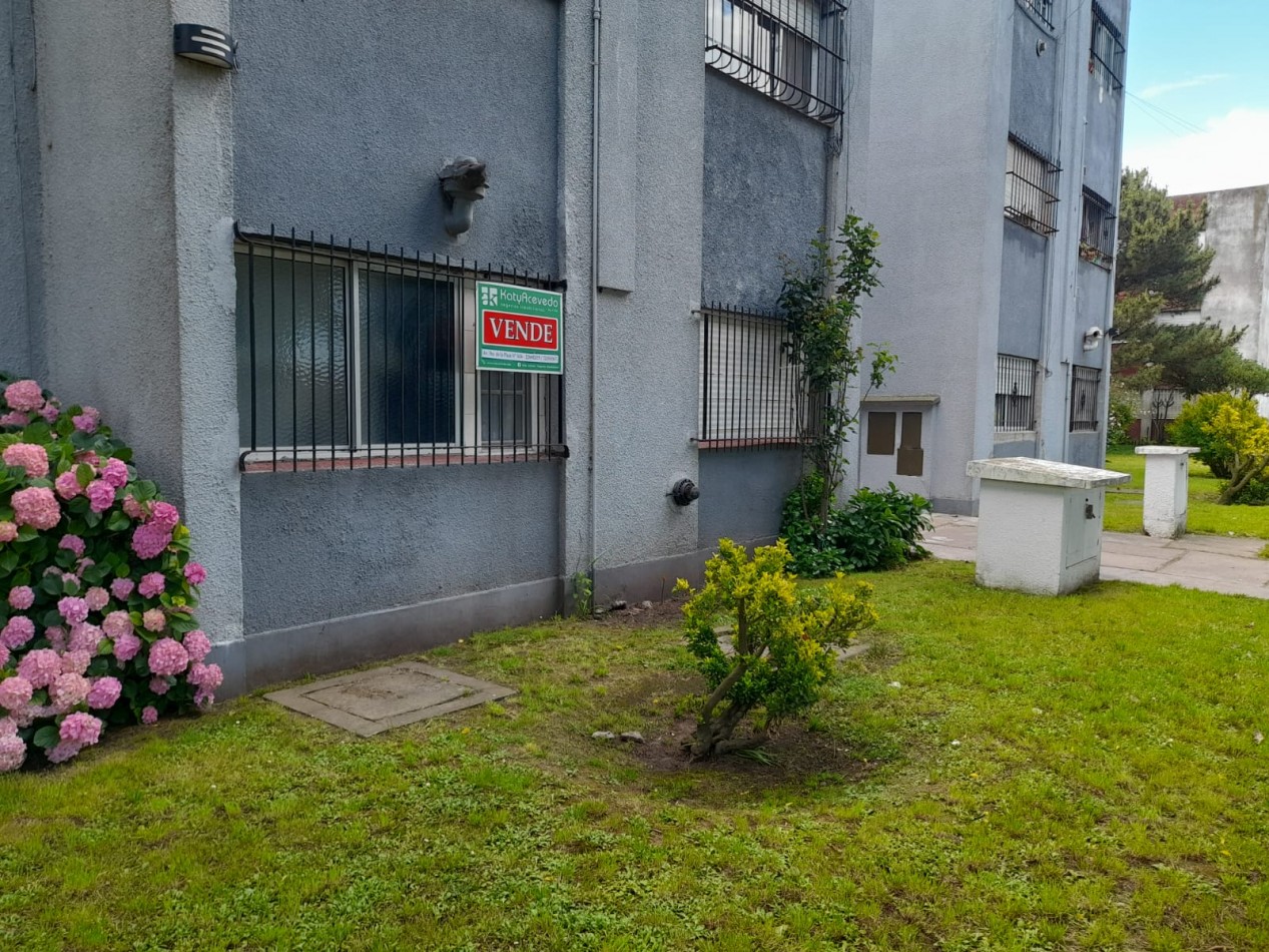 **DEPARTAMENTO 4 AMBIENTES ¡APTO CREDITO! EN BARRIO SANTA RITA**