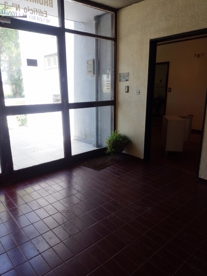 **DEPARTAMENTO 4 AMBIENTES ¡APTO CREDITO! EN BARRIO SANTA RITA**