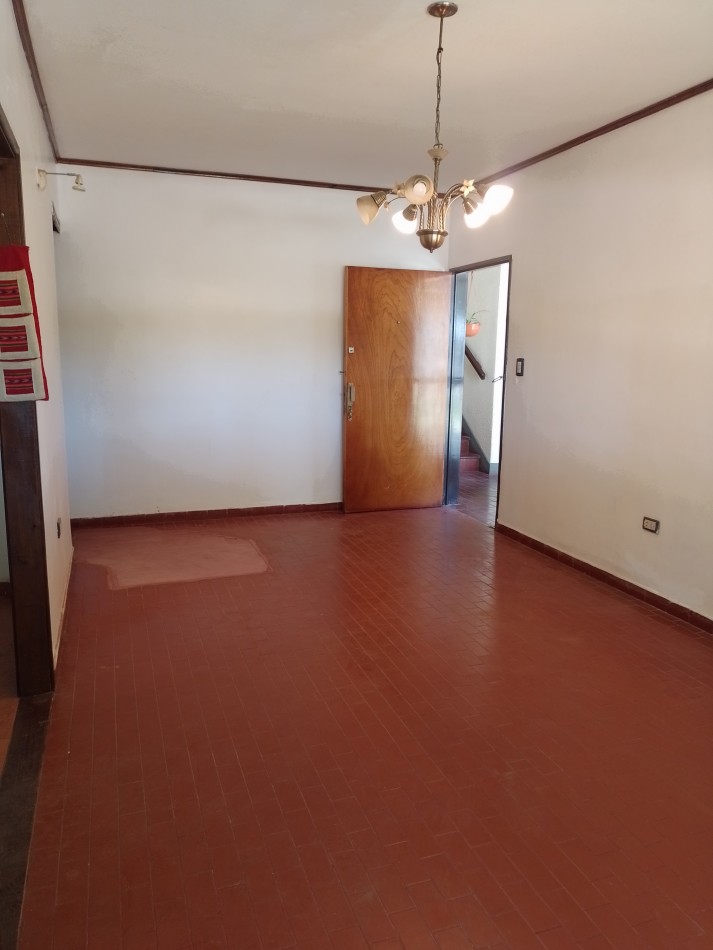 **DEPARTAMENTO 4 AMBIENTES ¡APTO CREDITO! EN BARRIO SANTA RITA**