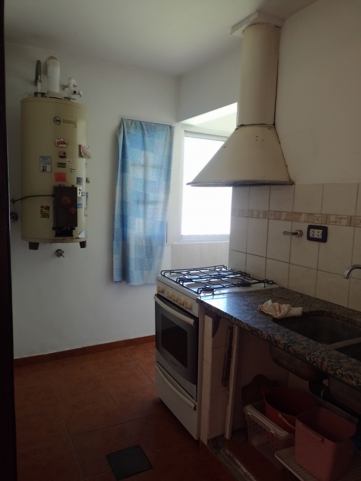 **DEPARTAMENTO 4 AMBIENTES ¡APTO CREDITO! EN BARRIO SANTA RITA**