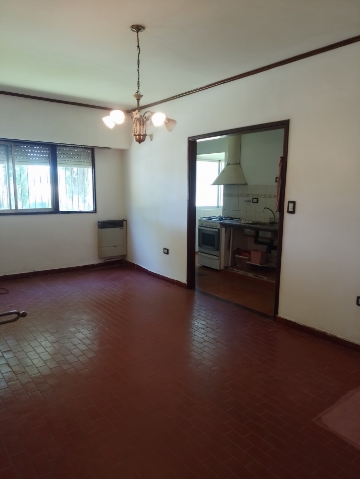 **DEPARTAMENTO 4 AMBIENTES ¡APTO CREDITO! EN BARRIO SANTA RITA**