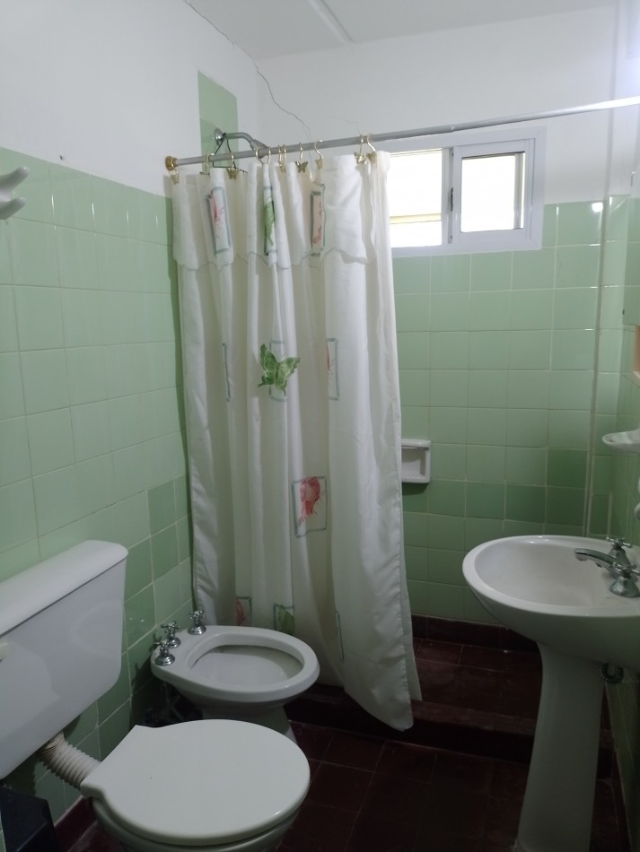 **DEPARTAMENTO 4 AMBIENTES ¡APTO CREDITO! EN BARRIO SANTA RITA**