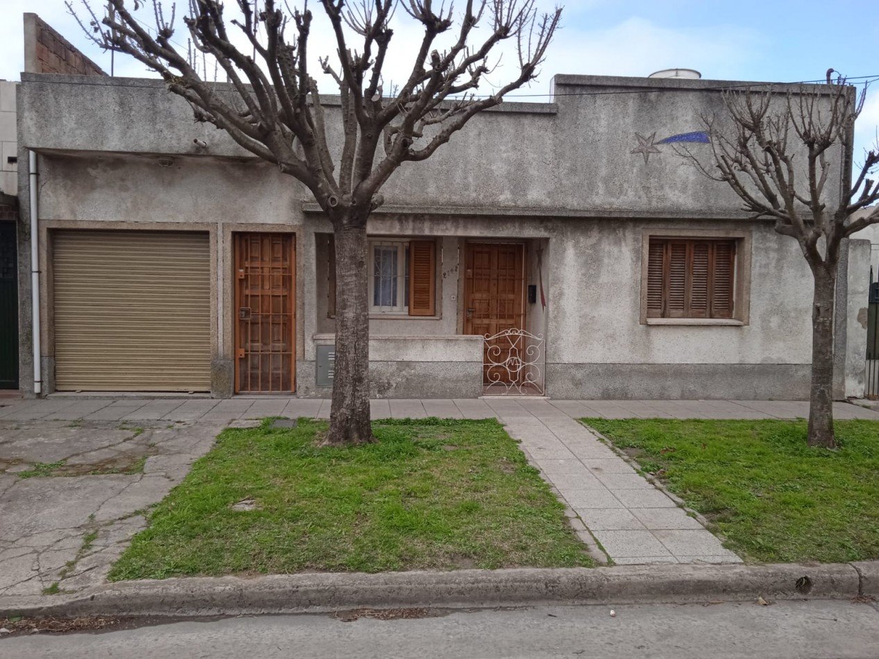 **CASA + DEPARTAMENTO ¡APTO CREDITO! EN BARRIO CORORONEL DORREDO**