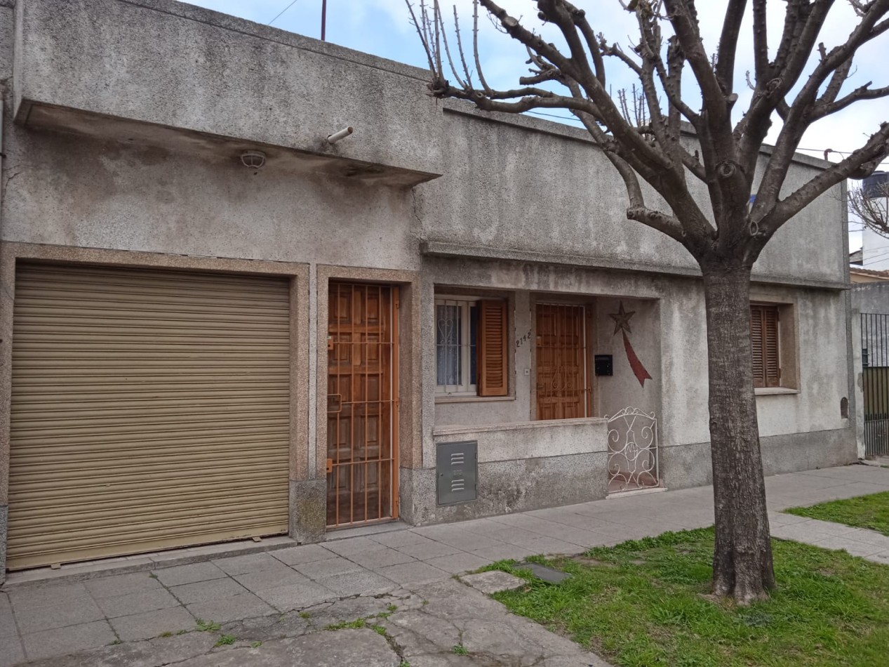 **CASA + DEPARTAMENTO ¡APTO CREDITO! EN BARRIO CORORONEL DORREDO**