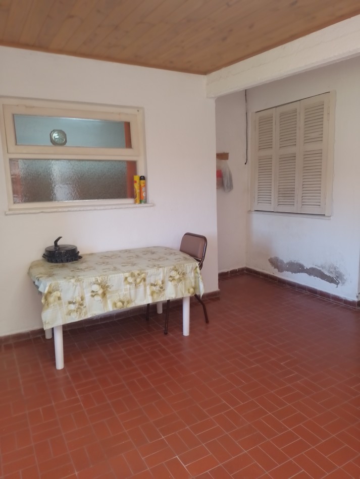 **CASA + DEPARTAMENTO ¡APTO CREDITO! EN BARRIO CORORONEL DORREDO**