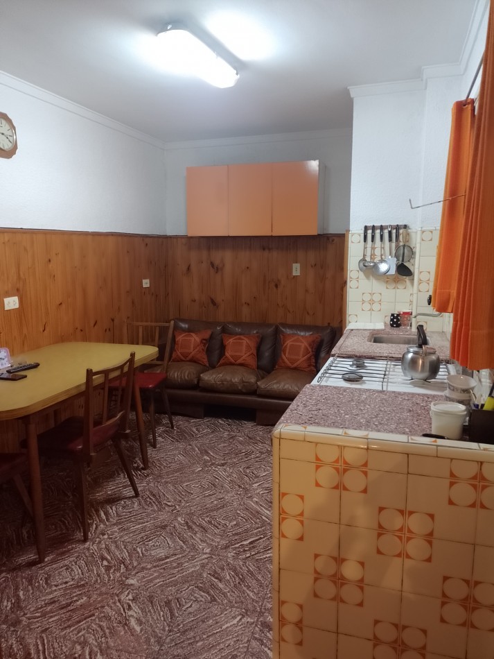 **CASA + DEPARTAMENTO ¡APTO CREDITO! EN BARRIO CORORONEL DORREDO**