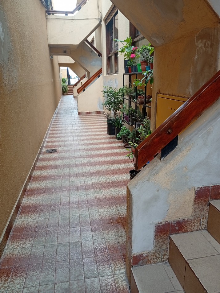 **DEPARTAMENTO 3 AMBIENTES CON COCHERA EN PUNTA MOGOTES, A METROS DE LA COSTA**