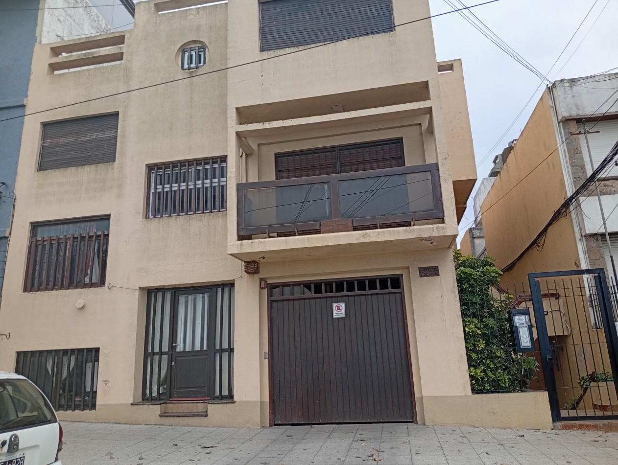 **DEPARTAMENTO 3 AMBIENTES CON COCHERA EN PUNTA MOGOTES, A METROS DE LA COSTA**