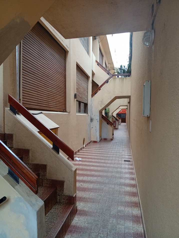 **DEPARTAMENTO 3 AMBIENTES CON COCHERA EN PUNTA MOGOTES, A METROS DE LA COSTA**