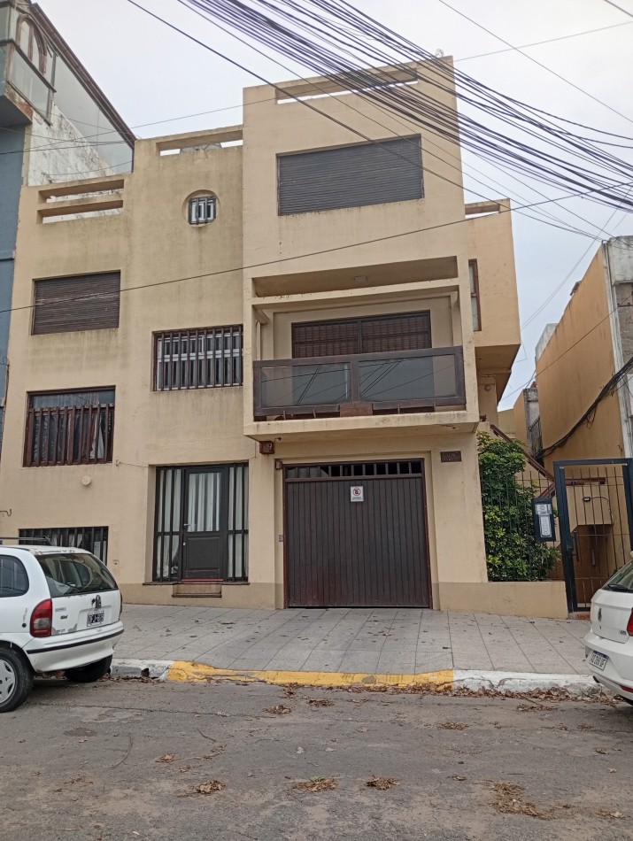 **DEPARTAMENTO 3 AMBIENTES CON COCHERA EN PUNTA MOGOTES, A METROS DE LA COSTA**