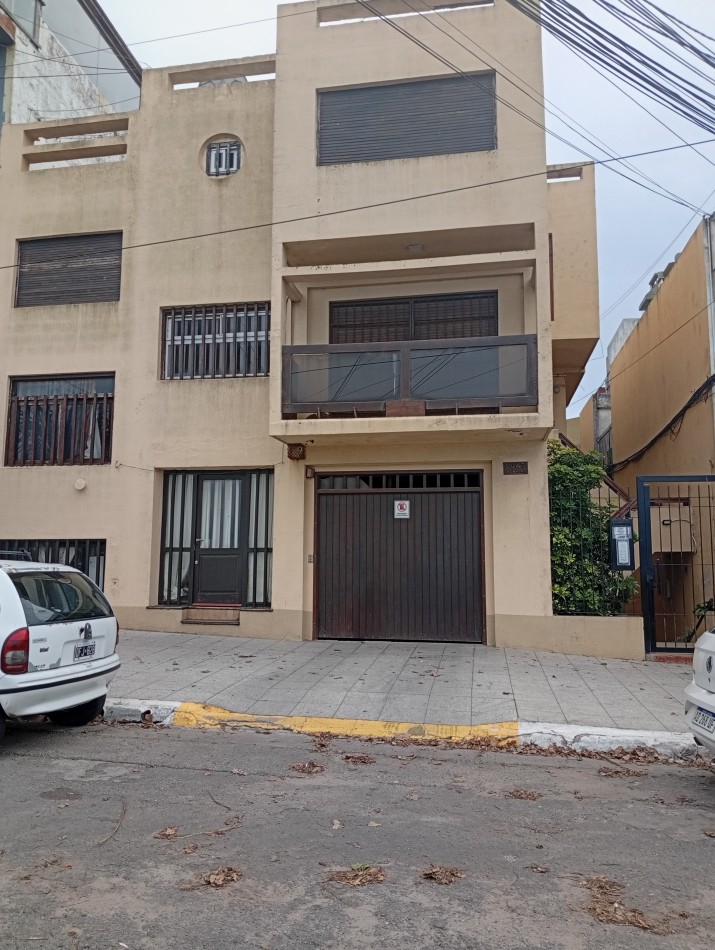 **DEPARTAMENTO 3 AMBIENTES CON COCHERA EN PUNTA MOGOTES, A METROS DE LA COSTA**