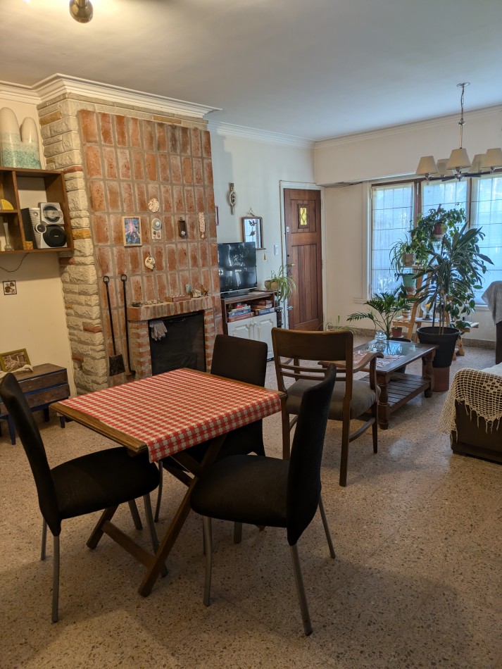 **CHALET EN COLINAS DE PERALTA RAMOS, EXCELENTE UBICACION**