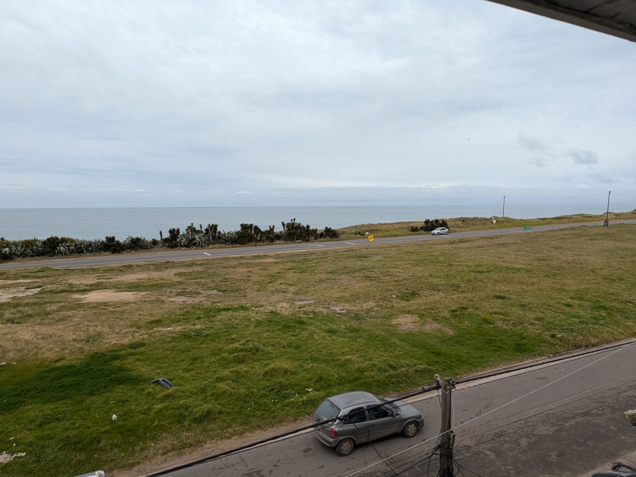 **¡IDEAL INVERSION! COMPLEJO DE 4 VIVIENDAS EN BLOCK EN BARRIO PLAYA SERENA, SOBRE COLECTORA FRENTE AL MAR**