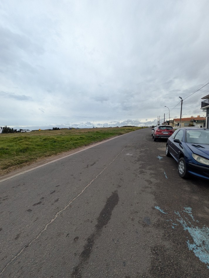 **¡IDEAL INVERSION! COMPLEJO DE 4 VIVIENDAS EN BLOCK EN BARRIO PLAYA SERENA, SOBRE COLECTORA FRENTE AL MAR**