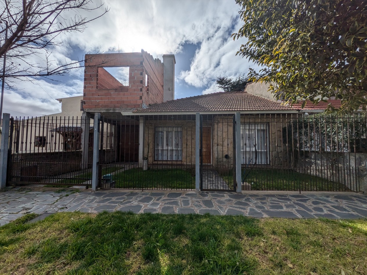 **CHALET CON GRAN PARQUE EN PUNTA MOGOTES**