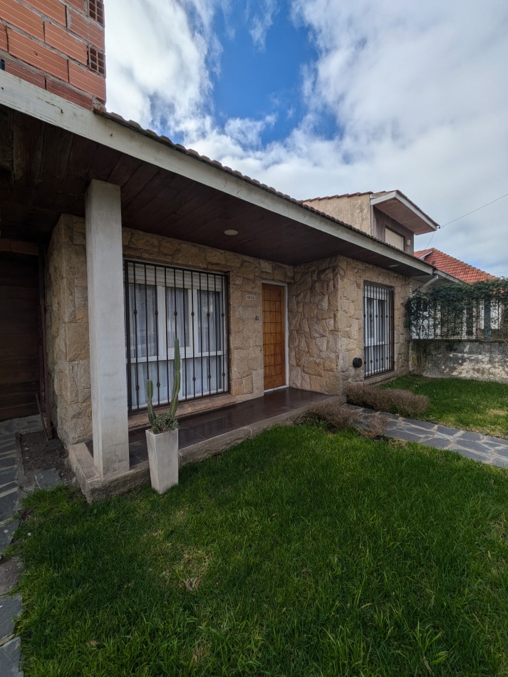 **CHALET CON GRAN PARQUE EN PUNTA MOGOTES**