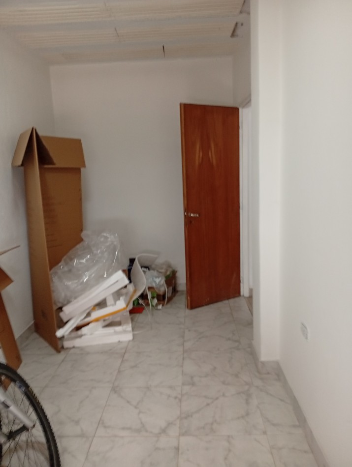 **CASA EN BARRIO TERMAS HUINCO**
