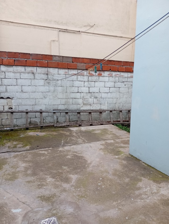 **CASA EN BARRIO TERMAS HUINCO**