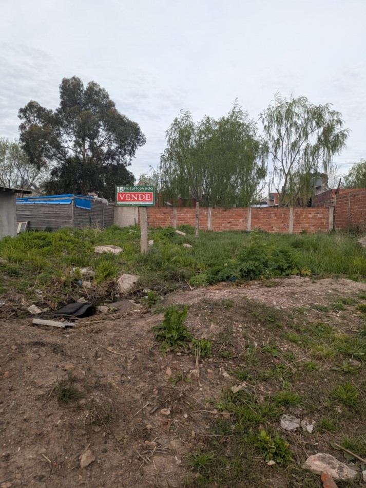 **TERRENO EN VENTA EN BARRIO PARQUE INDEPENDENCIA, A 100 METROS DE AV. JORGE NEWBERY**