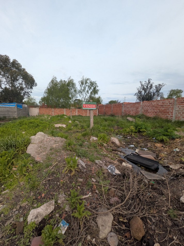 **TERRENO EN VENTA EN BARRIO PARQUE INDEPENDENCIA, A 100 METROS DE AV. JORGE NEWBERY**