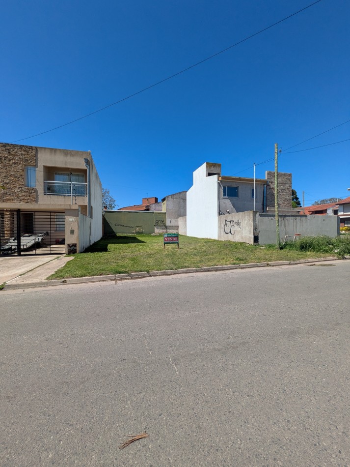 **TERRENO EN VENTA EN COLINAS DE PERALTA RAMOS, A METROS DE AV. FORTUNATO DE LA PLAZA**