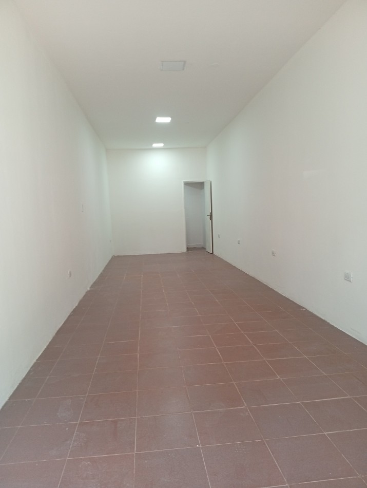 **LOCAL COMERCIAL EN ALQUILER EN BARRIO COLINAS DE PERALTA RAMOS - SOBRE AV. MARIO BRAVO**