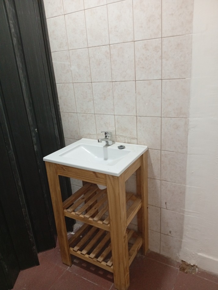 **LOCAL COMERCIAL EN ALQUILER EN BARRIO COLINAS DE PERALTA RAMOS - SOBRE AV. MARIO BRAVO**