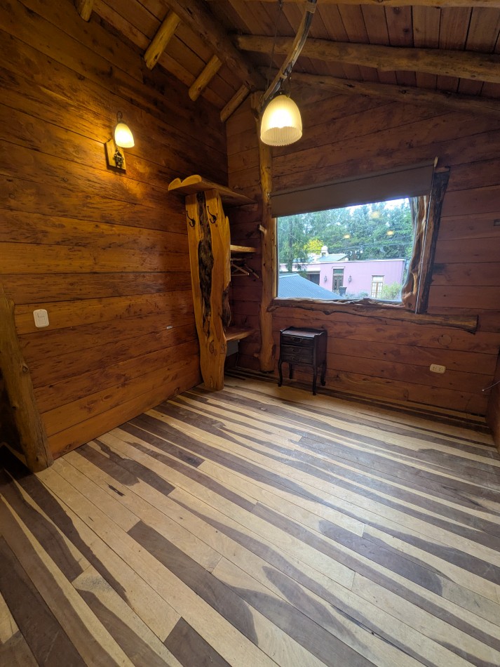 **HERMOSA CABAÑA EN ALQUILER EN BOSQUE PERALTA RAMOS**