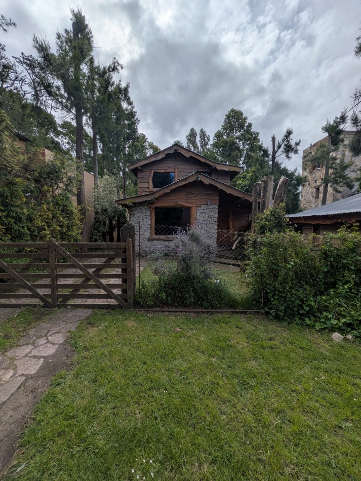 **HERMOSA CABAÑA 4 AMBIENTES EN VENTA EN BOSQUE PERALTA RAMOS**