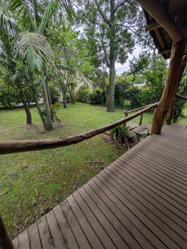 **HERMOSA CABAÑA 4 AMBIENTES EN VENTA EN BOSQUE PERALTA RAMOS**