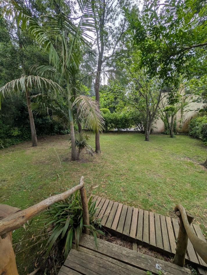 **HERMOSA CABAÑA 4 AMBIENTES EN VENTA EN BOSQUE PERALTA RAMOS**