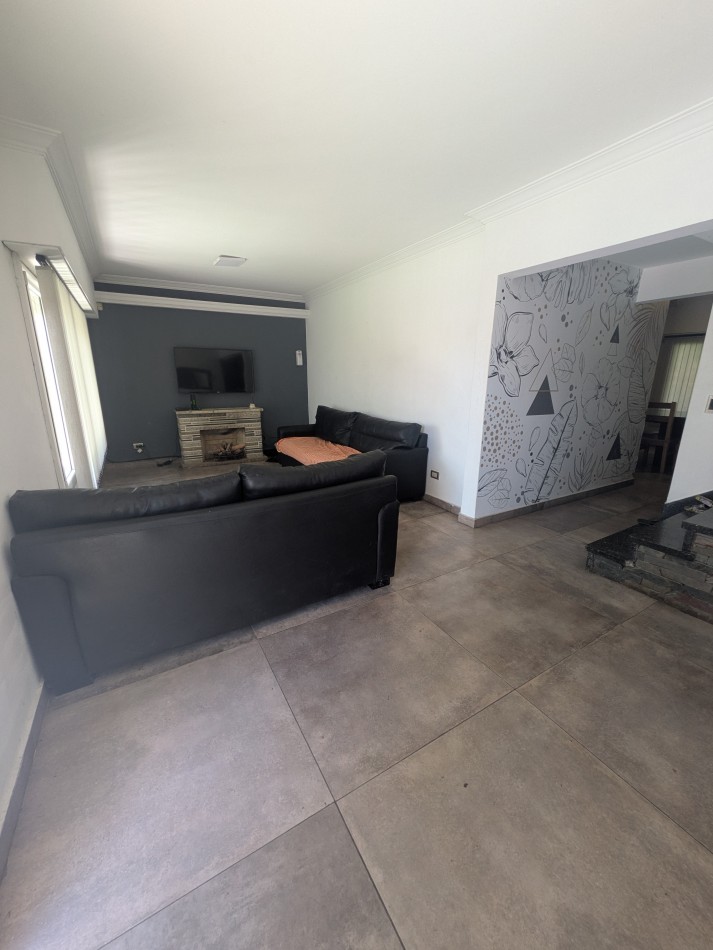 **HERMOSO CHALET EN COLINAS DE PERALTA RAMOS** 