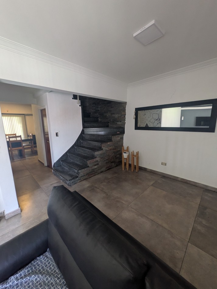 **HERMOSO CHALET EN COLINAS DE PERALTA RAMOS** 