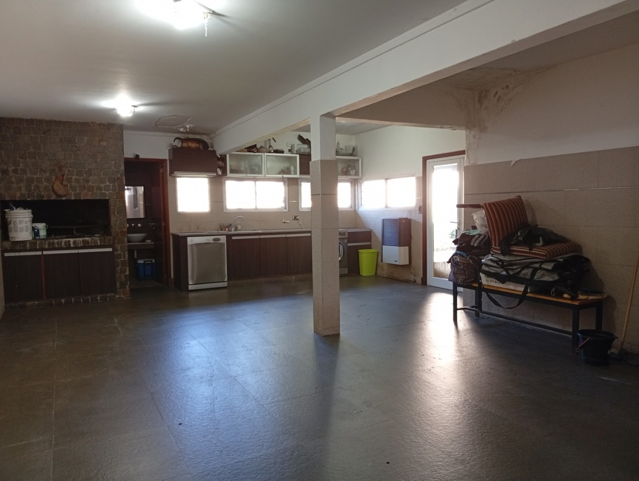 **HERMOSO CHALET EN COLINAS DE PERALTA RAMOS** 