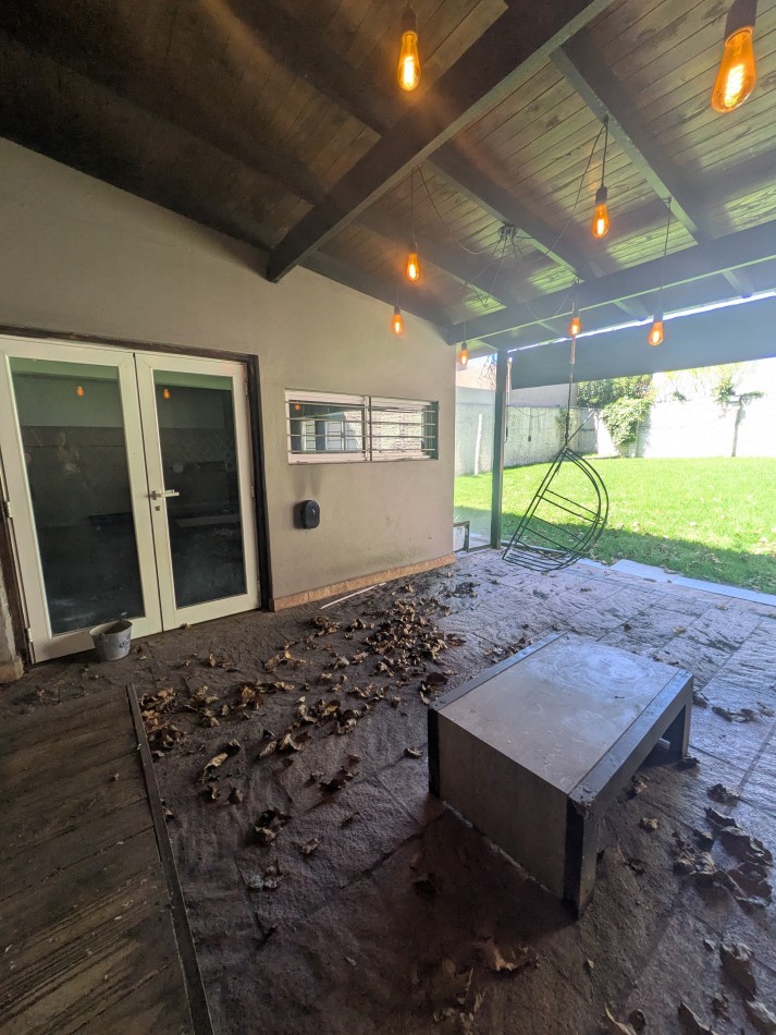**HERMOSO CHALET EN COLINAS DE PERALTA RAMOS** 