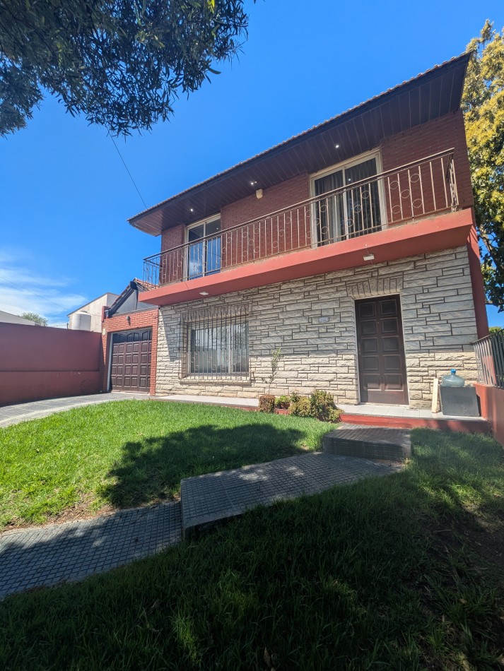 **HERMOSO CHALET EN COLINAS DE PERALTA RAMOS** 