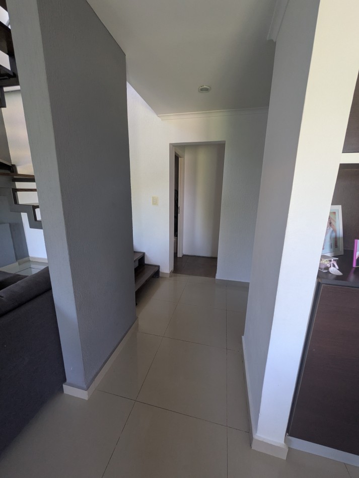 **CASA MODERNA 6 AMBIENTES EN COLINAS DE PERALTA RAMOS**