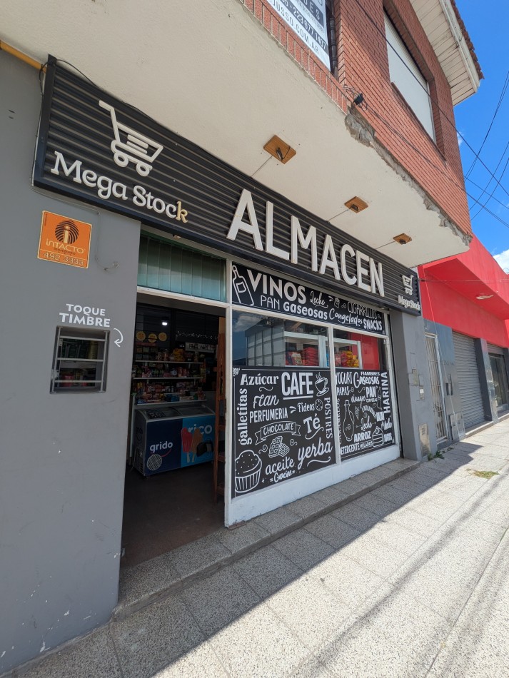 **INMUEBLE EN BLOCK EN VENTA - LOCAL COMERCIAL A LA CALLE + VIVIENDA EN PLANTA ALTA EN BARRIO LOURDES**