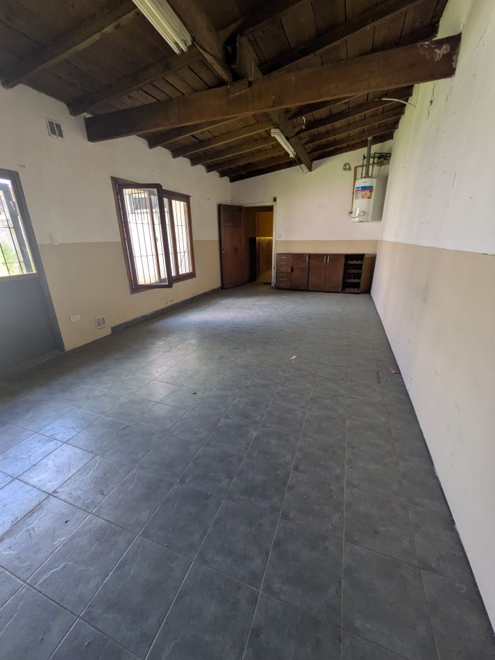 **INMUEBLE EN BLOCK EN VENTA - LOCAL COMERCIAL A LA CALLE + VIVIENDA EN PLANTA ALTA EN BARRIO LOURDES**