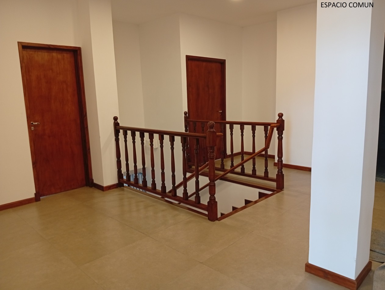 **OFICINA/CONSULTORIO/ESTUDIO EN ALQUILER EN BARRIO LOURDES**