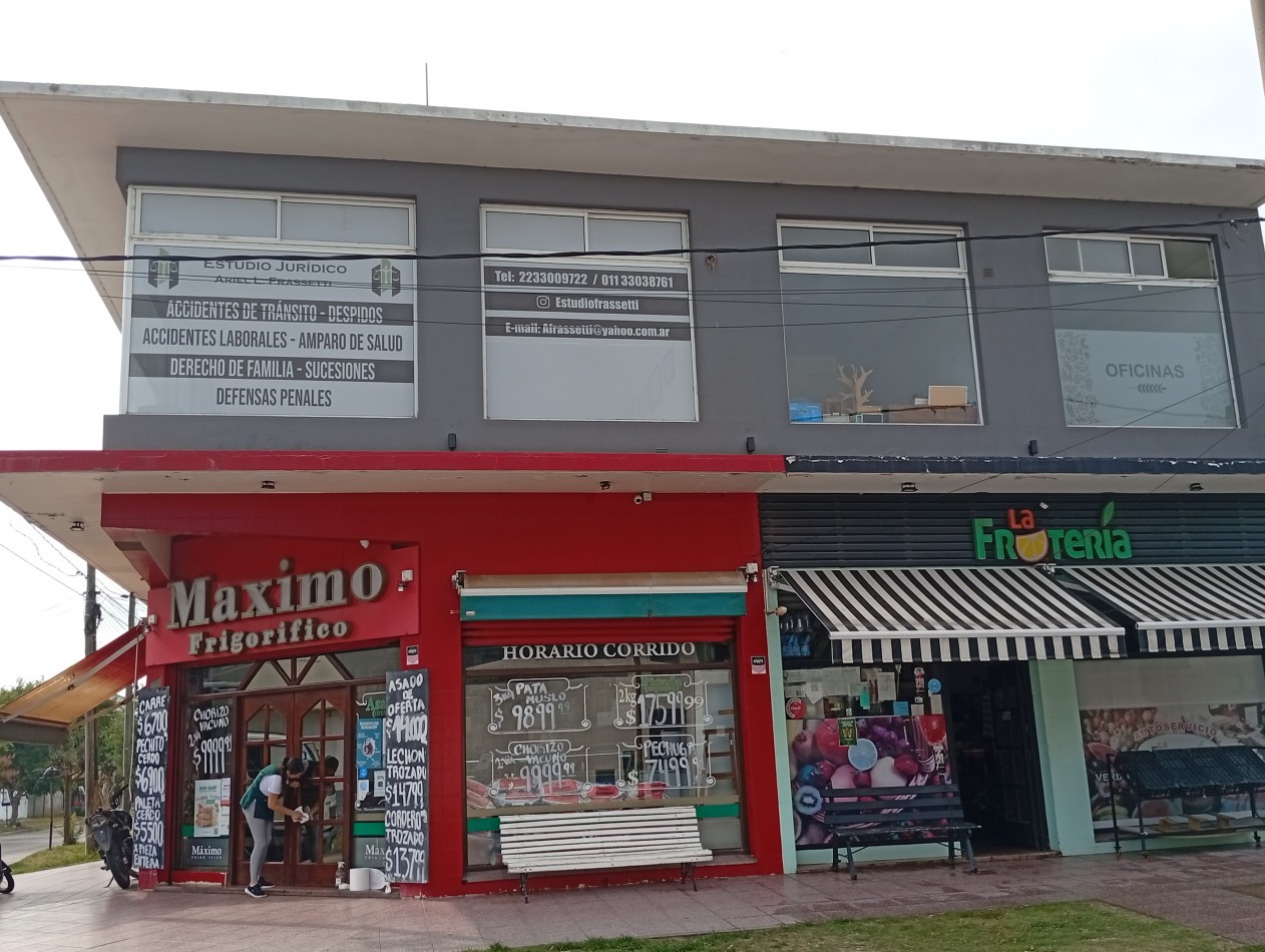 **OFICINA/CONSULTORIO/ESTUDIO EN ALQUILER EN BARRIO LOURDES**