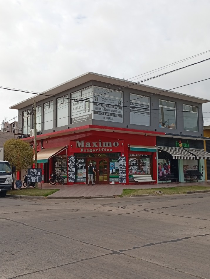 **OFICINA/CONSULTORIO/ESTUDIO EN ALQUILER EN BARRIO LOURDES**
